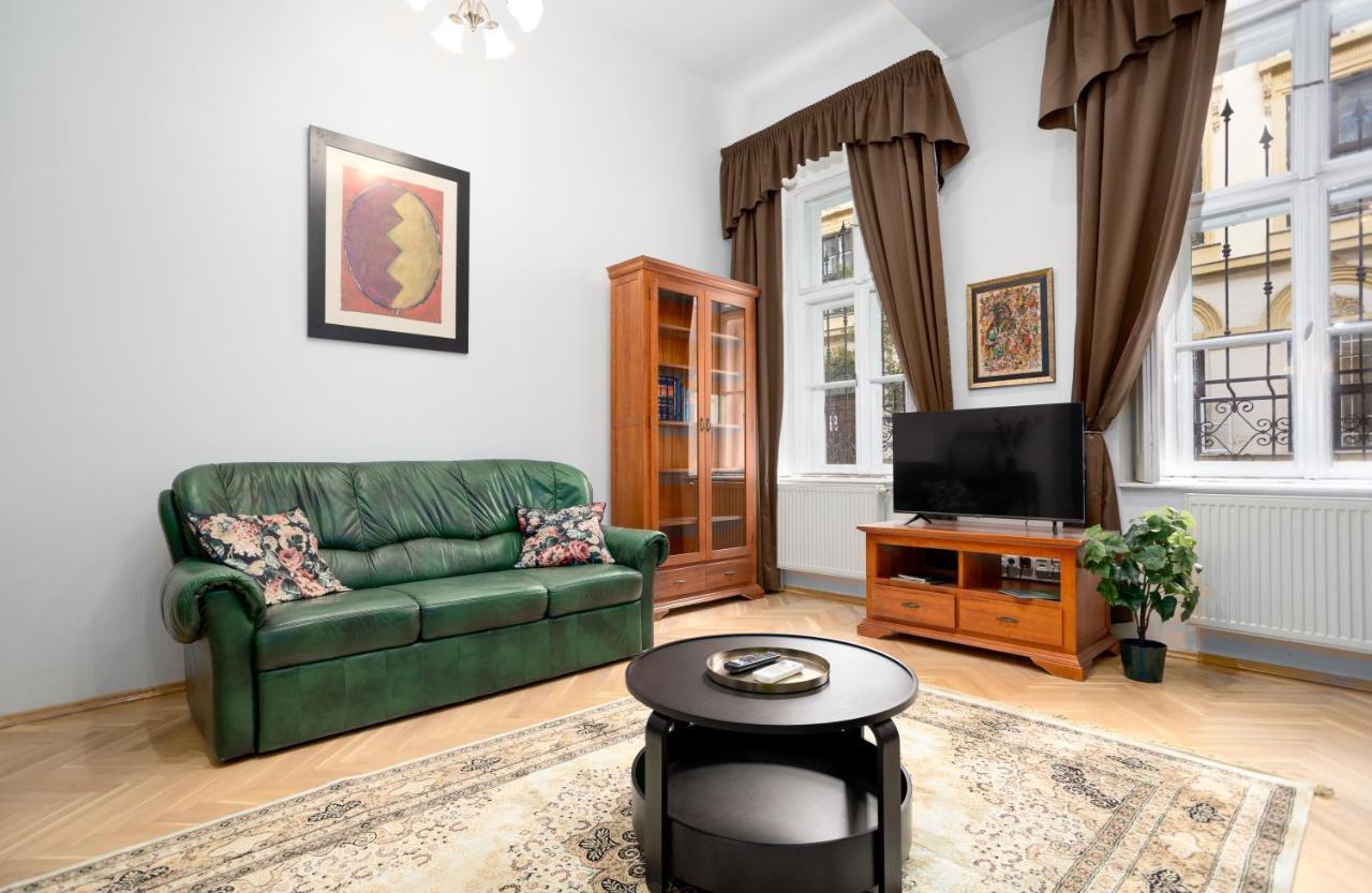 Emerald Suite With Free Parking 布达佩斯 外观 照片