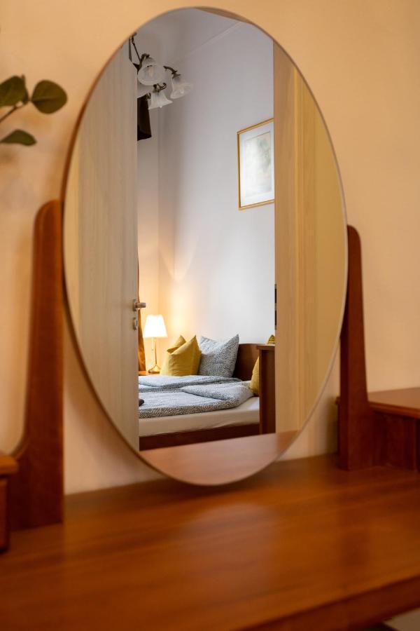 Emerald Suite With Free Parking 布达佩斯 外观 照片