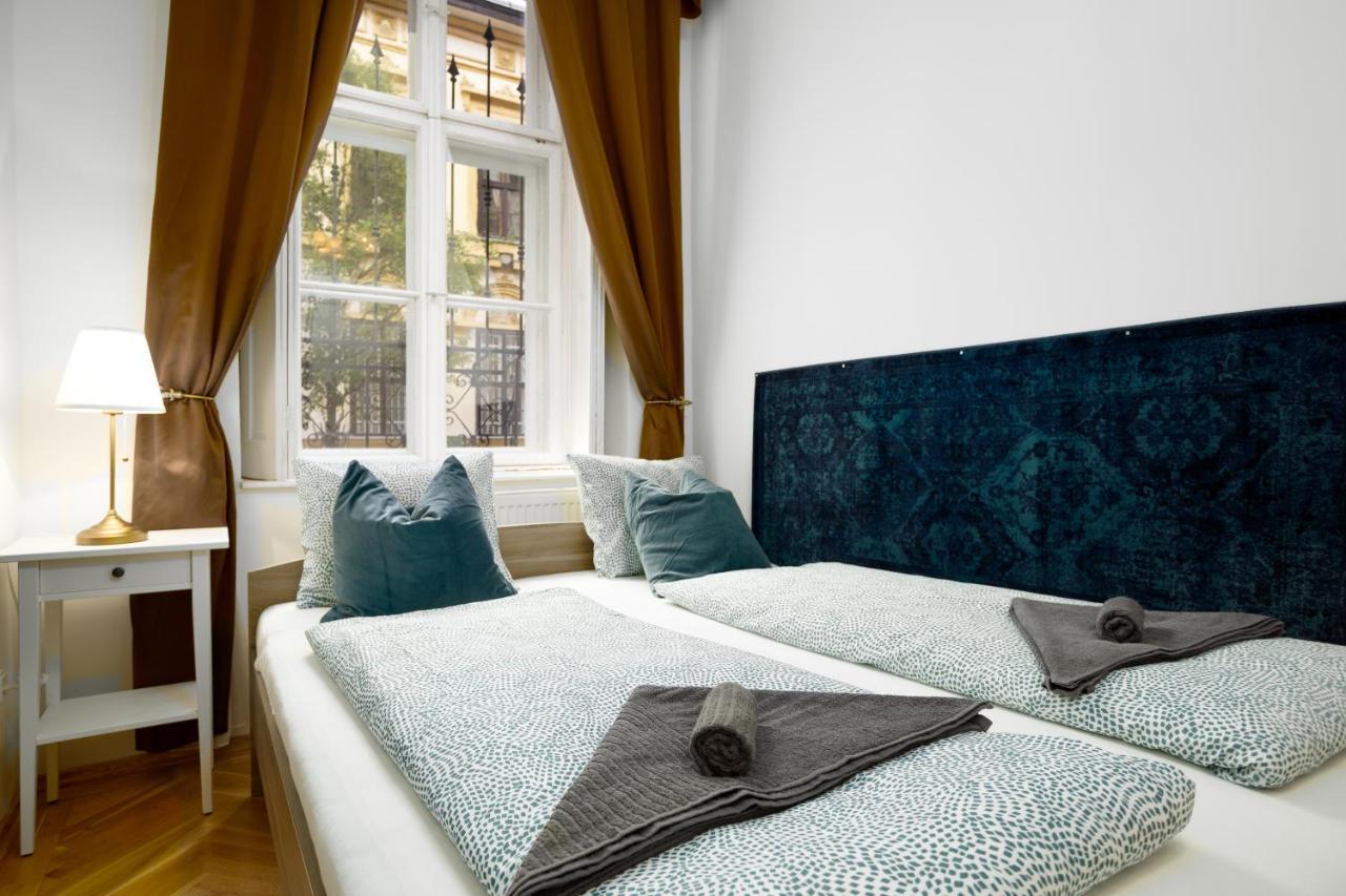 Emerald Suite With Free Parking 布达佩斯 外观 照片