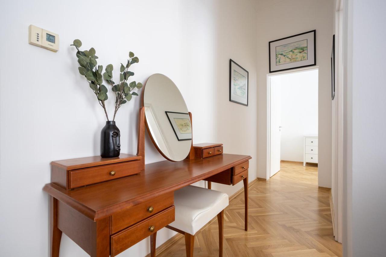 Emerald Suite With Free Parking 布达佩斯 外观 照片