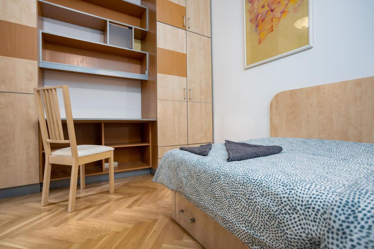 Emerald Suite With Free Parking 布达佩斯 外观 照片