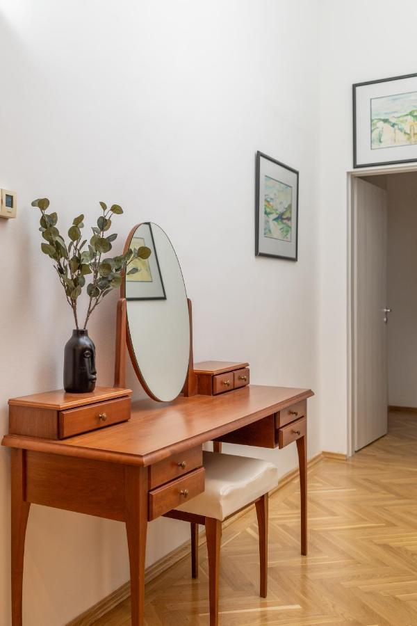 Emerald Suite With Free Parking 布达佩斯 外观 照片